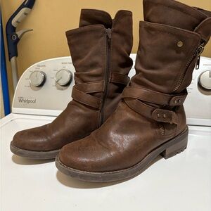 Carlos brown distressed boots
